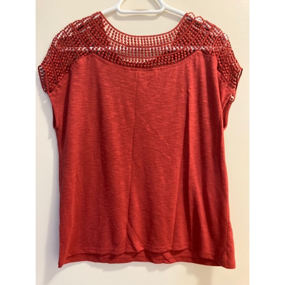 T-Shirt - Picture 2 of 2